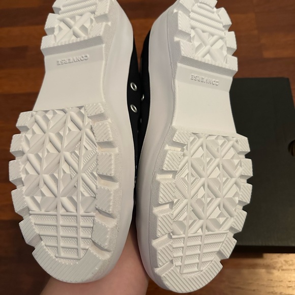 NIB Converse Lug High Tops - Picture 3 of 5